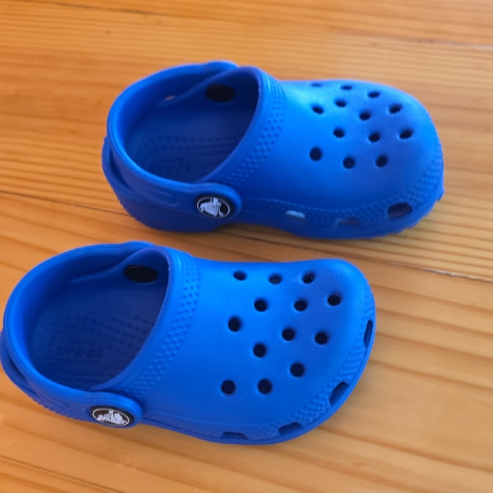 Toddler Size 6 Crocs
